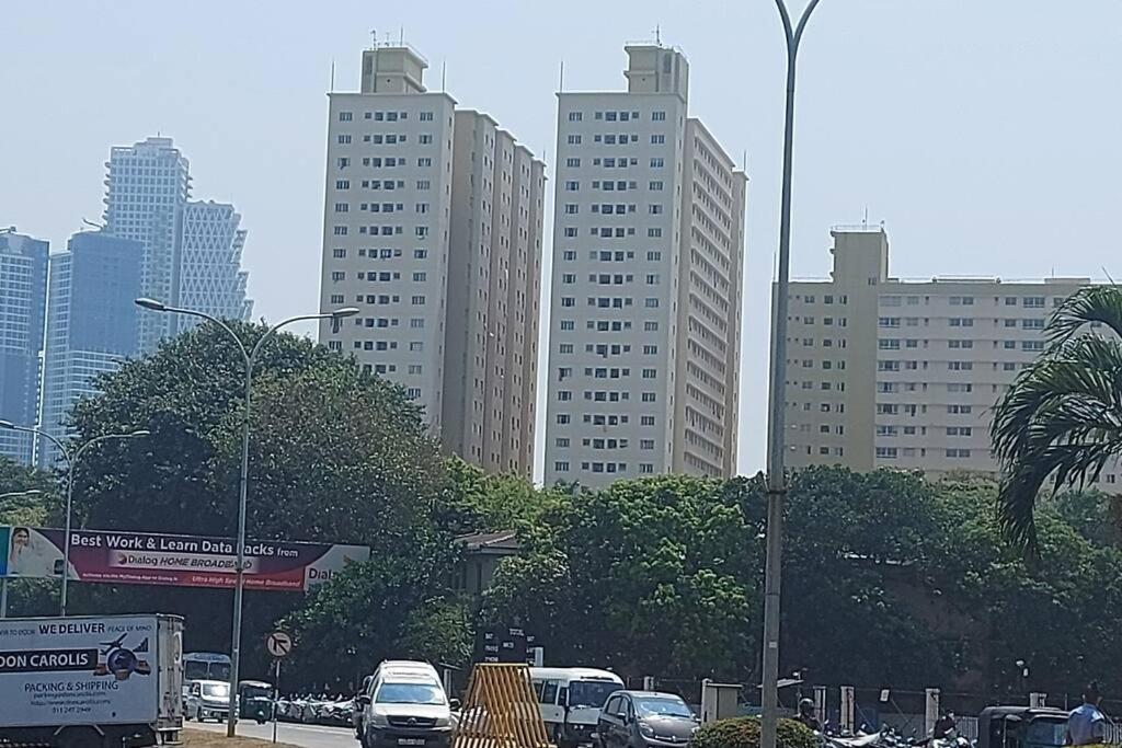 Jays Apartment - Colombo 02 At The Heart Of Convenience מראה חיצוני תמונה